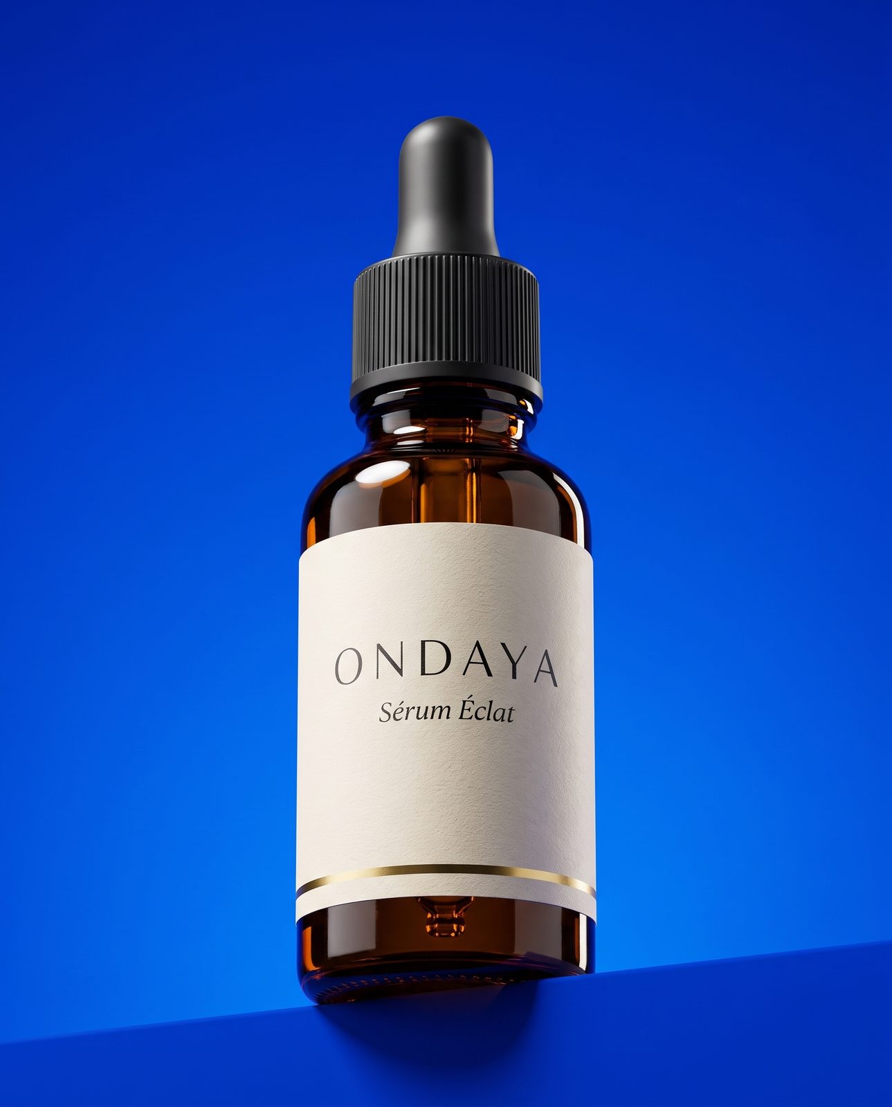 Détail de la pipette du sérum ONDAYA, gros plan créé par IA